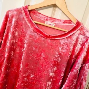 🌸NEW, Marvonie, Pink Velour Long Sleeve